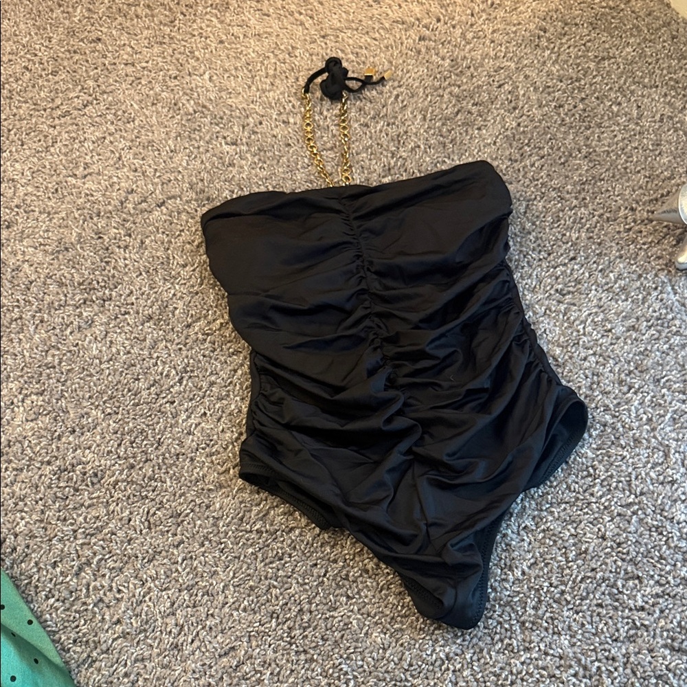 Aurum Chic Black Ruched Swimsuit with Chain Strap